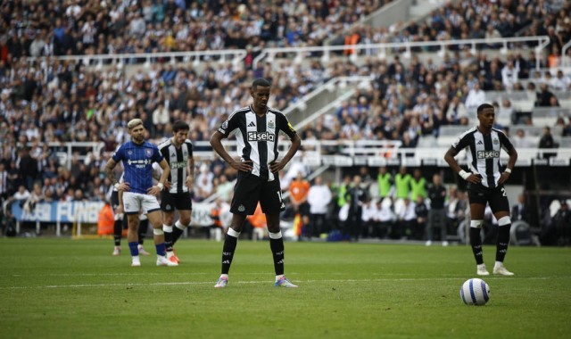 纽卡王牌伊萨克转会传闻：豪帅无奈，红军虎视眈眈