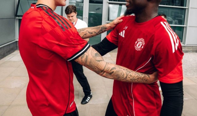 曼联战阿森纳谢什科可争首发！阿莫林安排闭门热身赛，奥纳纳也参与