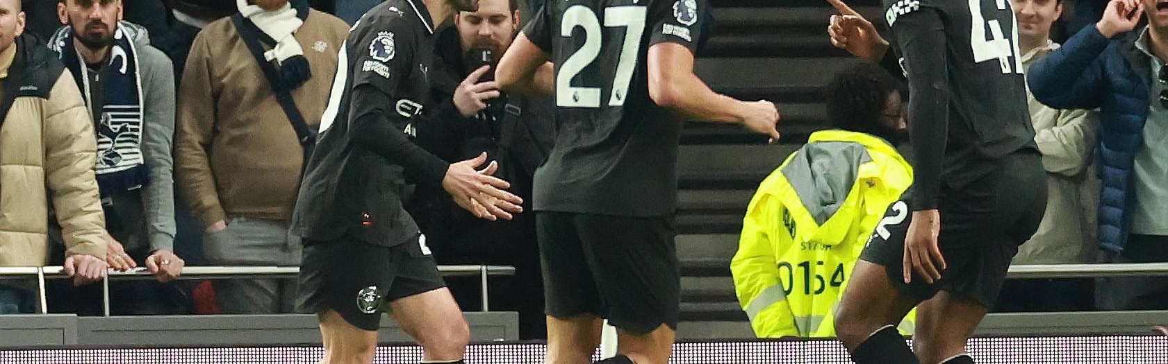 （外代二线）足球——英超联赛：热刺战平曼城