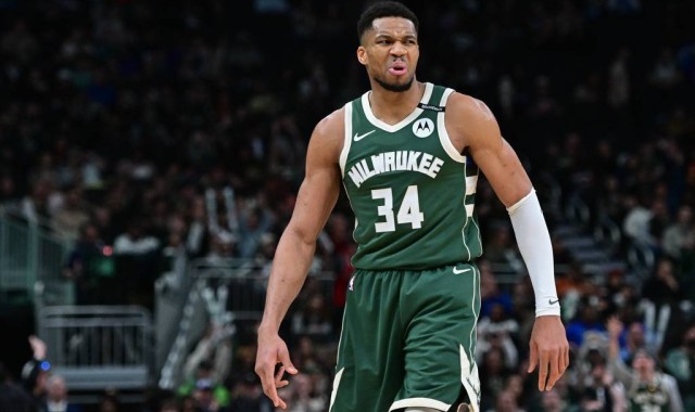 NBA官网公布新赛季东部前十球员 字母哥居首