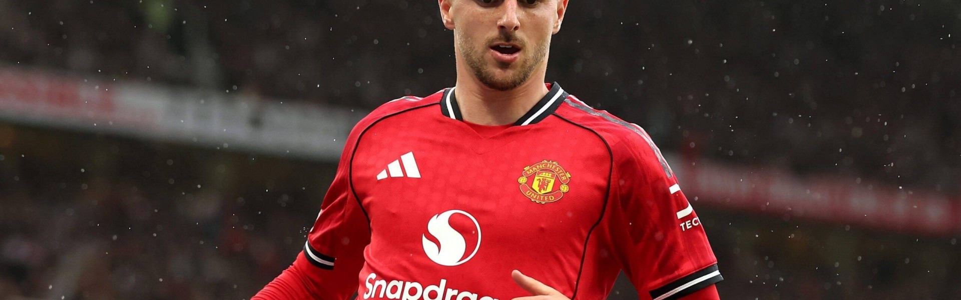 梅森·芒特：绝境逆袭的红魔中场，定位球大师的战术价值再审视