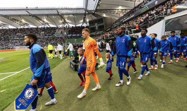 19岁乔治如何在切尔西的豪华阵容中脱颖而出