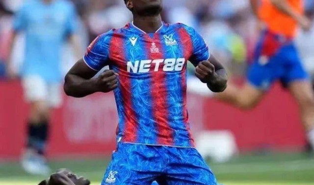 火速截胡！利物浦敲定格伊体检，合同僵局中锁定防线强援！