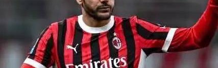 意甲知名评论员：米兰卖掉特奥可能是因为夜生活太丰富，出售赖恩德斯让人理解不了