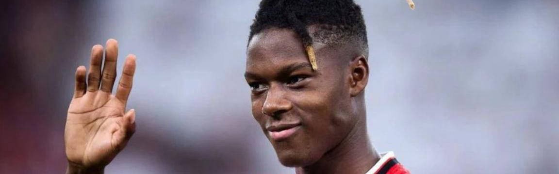 巴萨史诗级转会：亚马尔助阵，欧冠雄心“两亿齐飞”