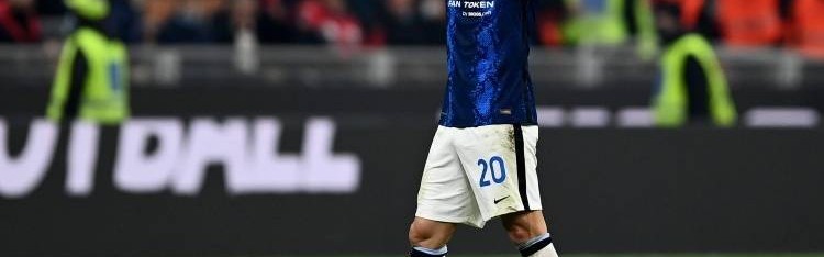 国米转会窗“忙碌不停歇”：25岁中场接替恰尔汗奥卢，曼城想要他