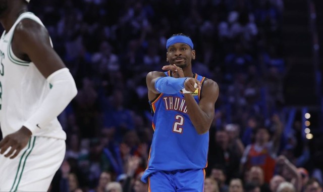 历史第一！亚历山大连续127场20+超越张伯伦