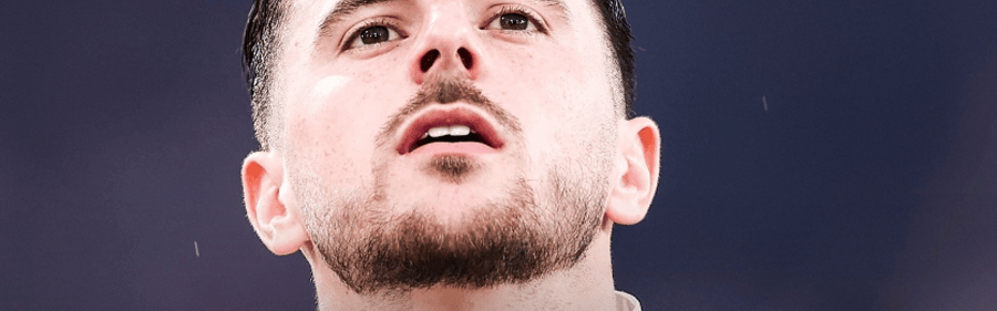 芒特拒绝离开曼联，愿拿25万周薪打替补！与利马一起复出助战维拉