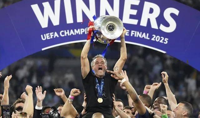 两次率队加冕三冠王有多难？仅2人做到，瓜帅上榜，均是巴萨出品