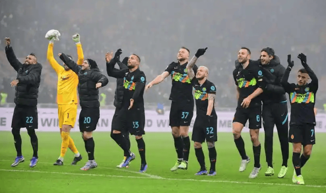 爆文标题：周日003意甲都灵VS莱切 保级生死战！12人伤病VS进攻哑火，小球稳了？