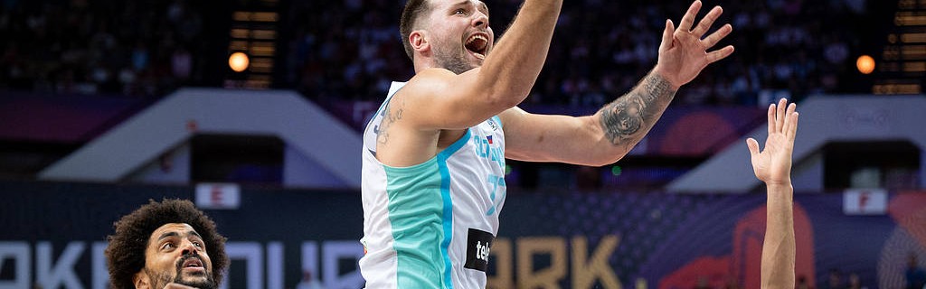 欧洲杯综述：东契奇三双终获首胜 字母哥复出高效28+8