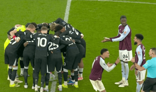 切尔西中场集合喊话惹争议，维拉球员不干了：凭啥在中圈瞎鼓捣？