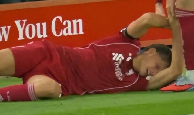 再次绝杀对手晋级，利物浦却“高兴不起来”：19岁天才遭遇重伤