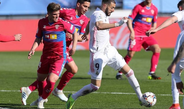 西甲保级生死斗：埃尔切主场靠稳守抢分，莱万特客场用什么破局？