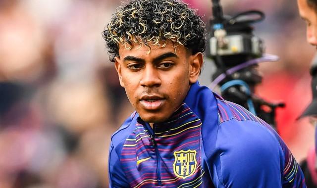 亚马尔帽子戏法引领巴萨4-1大胜黄潜，成西甲最年轻戴帽球员