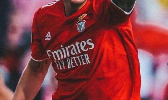 短短3年时间，他的亿元身价惨遭腰斩，26岁奔赴沙超金元足球