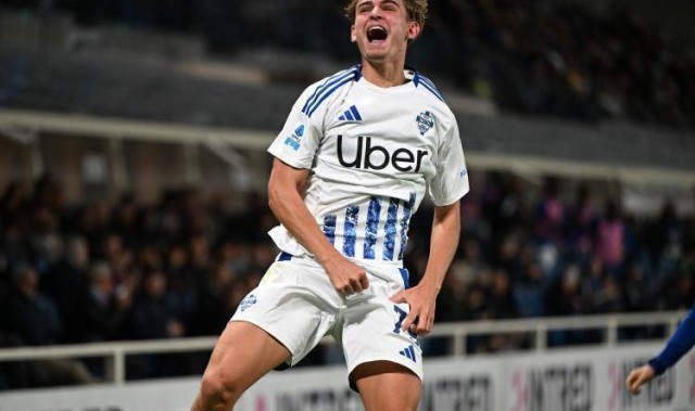 科莫与皇马博弈！意甲弱旅推动中场天才转会，未来充满变数